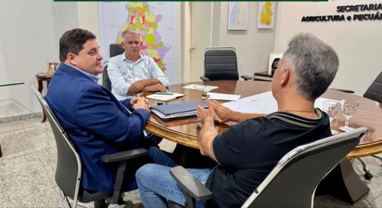 VITÓRIA PARA WANDERLÂNDIA:Vice-Prefeito Eleito e atual vereador Padeirinho trabalha pela inauguração do frigorífico e abatedouro em Wanderlândia.